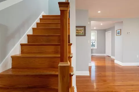 Entry Way - 27 Ely St, Randolph, MA 02368 photo 4 of 6