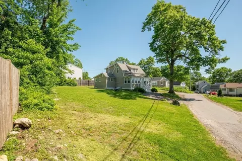 Exterior - 27 Ely St, Randolph, MA 02368 photo 2 of 8
