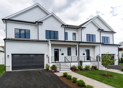 21 Bolton St #1, Waltham, MA 02453