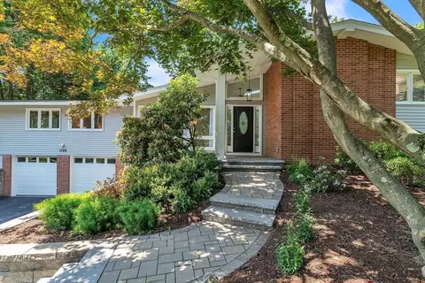 1198 Longmeadow St, Longmeadow, MA 01106