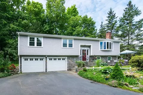 31 Venus Dr, Shrewsbury, MA 01545