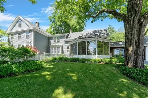 15 Osgood Rd, Sterling, MA 01564