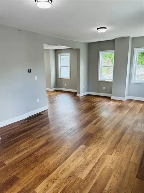 403 1-4 Ne Main St, Douglas, MA 01516 photo 17