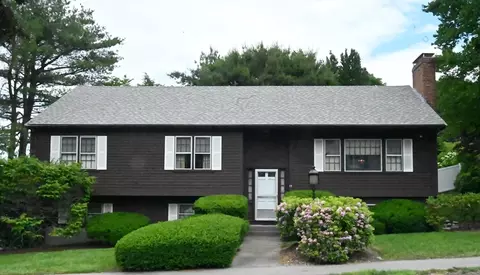 17 Cefalo Rd, Needham, MA 02494