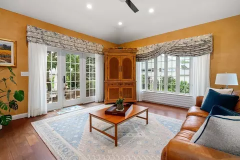 24 Mohawk Rd, Arlington, MA 02474 photo 8