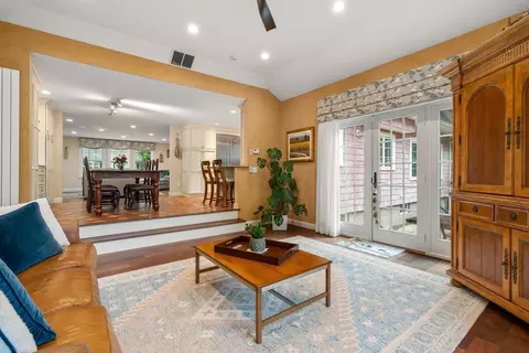 24 Mohawk Rd, Arlington, MA 02474 photo 9