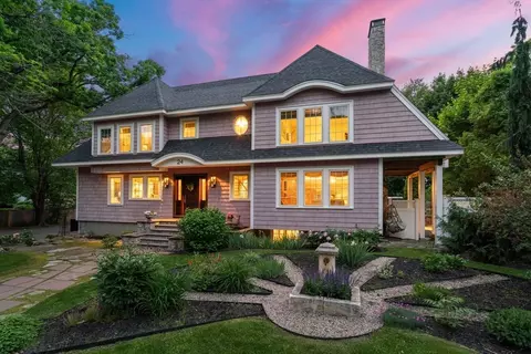 24 Mohawk Rd, Arlington, MA 02474