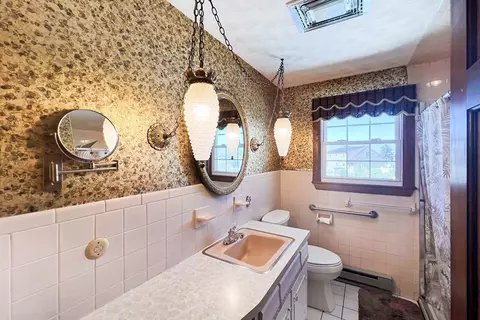 21 Ancona Rd, Worcester, MA 01604 photo 8