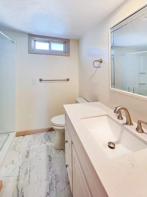 21 Ancona Rd, Worcester, MA 01604 photo 23