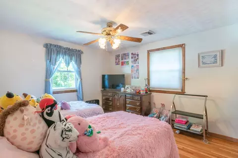 21 Ancona Rd, Worcester, MA 01604 photo 11