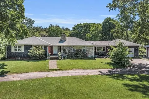 233 W Acton Rd, Stow, MA 01775