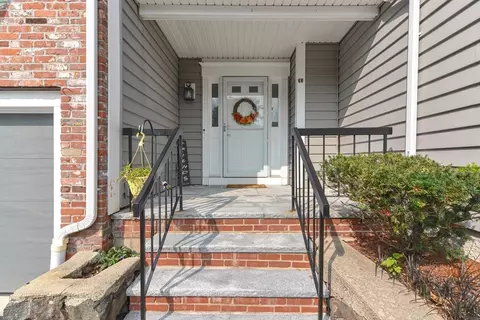 84 Walpole St #6M, Canton, MA 02021
