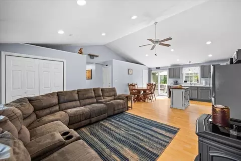 289 Charge Pond Rd, Wareham, MA 02571 photo 6