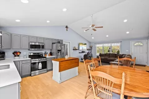 289 Charge Pond Rd, Wareham, MA 02571 photo 9