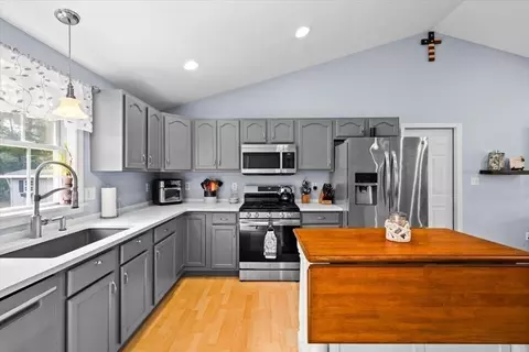 289 Charge Pond Rd, Wareham, MA 02571 photo 7