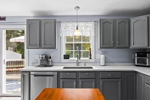 289 Charge Pond Rd, Wareham, MA 02571 photo 8