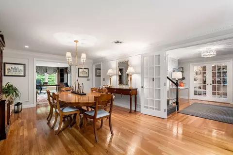 Dining - 40 Bubbling Brook Rd, Walpole, MA 02081 photo 2 of 3