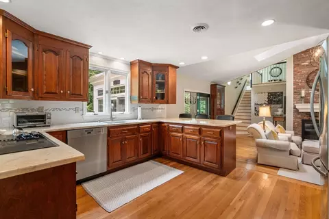 Kitchen - 40 Bubbling Brook Rd, Walpole, MA 02081 photo 2 of 3