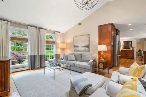 Living - 40 Bubbling Brook Rd, Walpole, MA 02081 photo 2 of 4