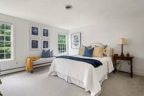 Bedroom - 40 Bubbling Brook Rd, Walpole, MA 02081 photo 4 of 4