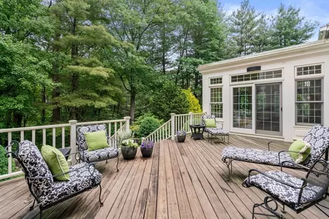 Exterior - 40 Bubbling Brook Rd, Walpole, MA 02081 photo 7 of 9
