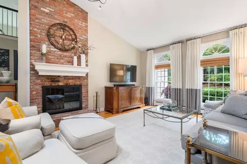 Living - 40 Bubbling Brook Rd, Walpole, MA 02081 photo 1 of 4