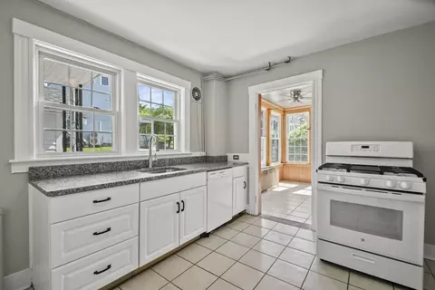 40 E Main St, Webster, MA 01570 photo 4