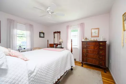Bedroom - 39 Barouche Dr, Marshfield, MA 02050 photo 3 of 5