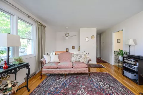 Living - 39 Barouche Dr, Marshfield, MA 02050 photo 2 of 5
