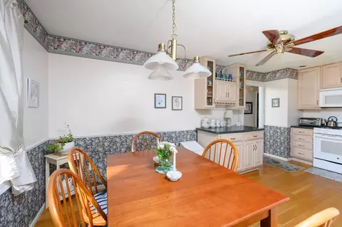 Dining - 39 Barouche Dr, Marshfield, MA 02050 photo 2 of 3