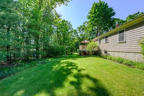 Exterior - 39 Barouche Dr, Marshfield, MA 02050 photo 9 of 10