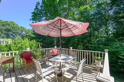Exterior - 39 Barouche Dr, Marshfield, MA 02050 photo 4 of 10