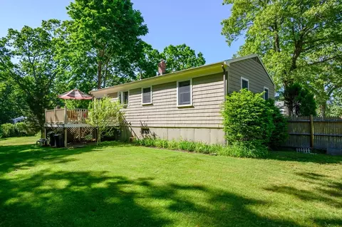 Exterior - 39 Barouche Dr, Marshfield, MA 02050 photo 8 of 10