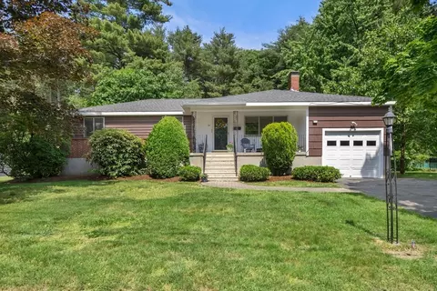 29 Livoli Rd, Framingham, MA 01701