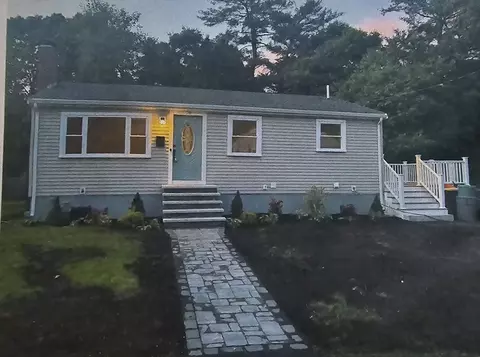 76 Perry St, Weymouth, MA 02189