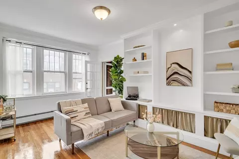 21 Sutherland Rd #17, Boston, MA 02135
