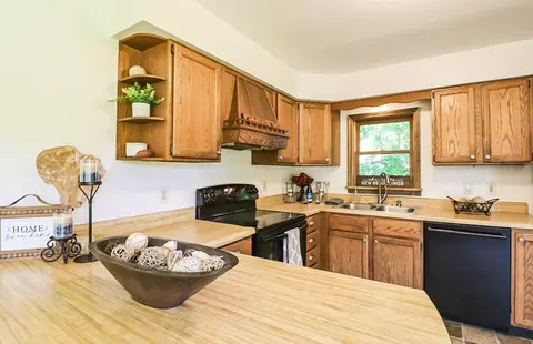 58 Old Belchertown Rd, Ware, MA 01082 photo 9