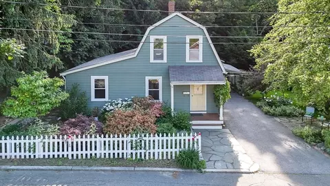 29 Woodland Rd, Wakefield, MA 01880