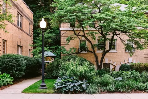 75 Glen Rd #B3, Brookline, MA 02445