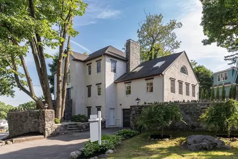 196-198 E Border Rd, Malden, MA 02148