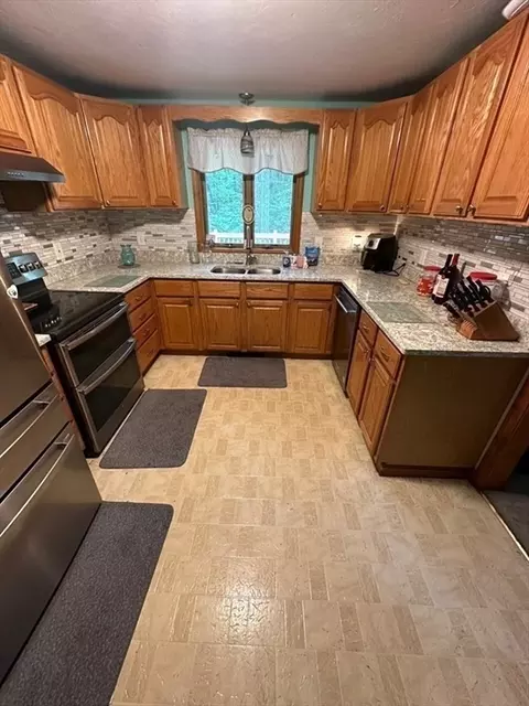 79 Lower Gore Rd, Webster, MA 01570 photo 11