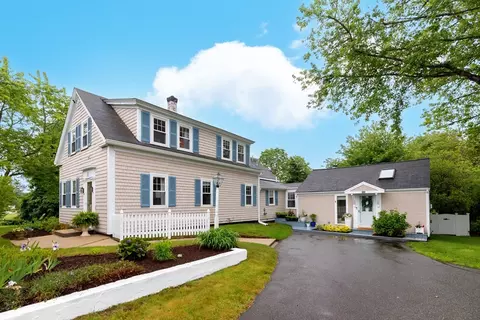 223 Main St, Dennis, MA 02639