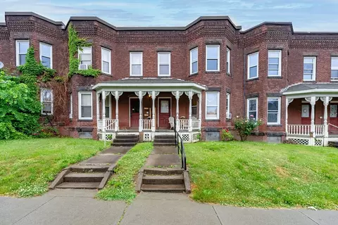 524 Pleasant St #D, Holyoke, MA 01040