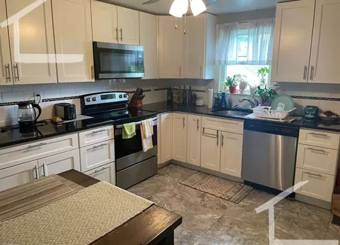 89 Brayton Rd, Boston, MA 02135