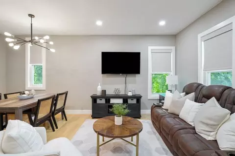 27 Alpine St #1, Boston, MA 02119