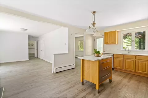 Entry Way - 2 Laurel Rd, Haydenville, MA 01039 photo 1 of 2