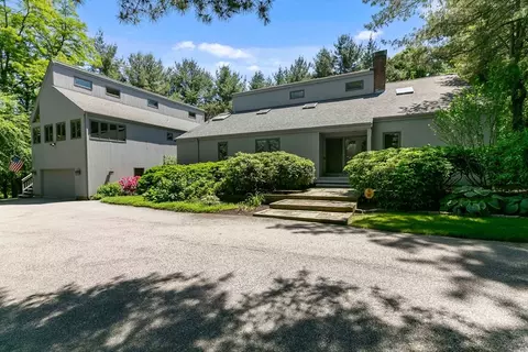 35 Westwood Dr, Worcester, MA 01609