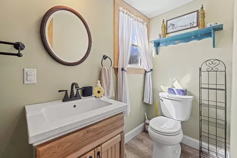 Bath - 5 Meade St, Wareham, MA 02571 photo 1 of 2