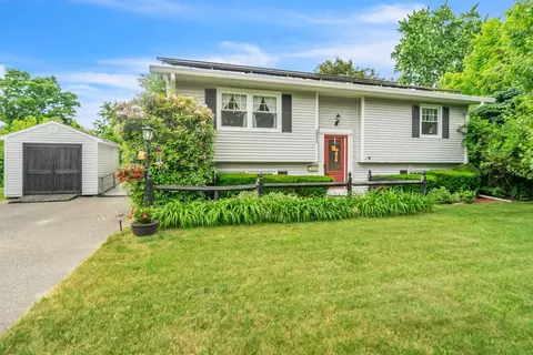 2018 Central St, Palmer, MA 01080