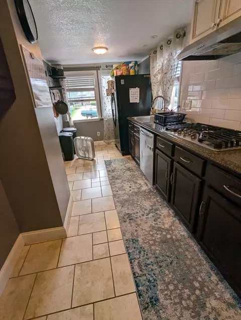 44 Beaudry Ave, Chicopee, MA 01020 photo 11